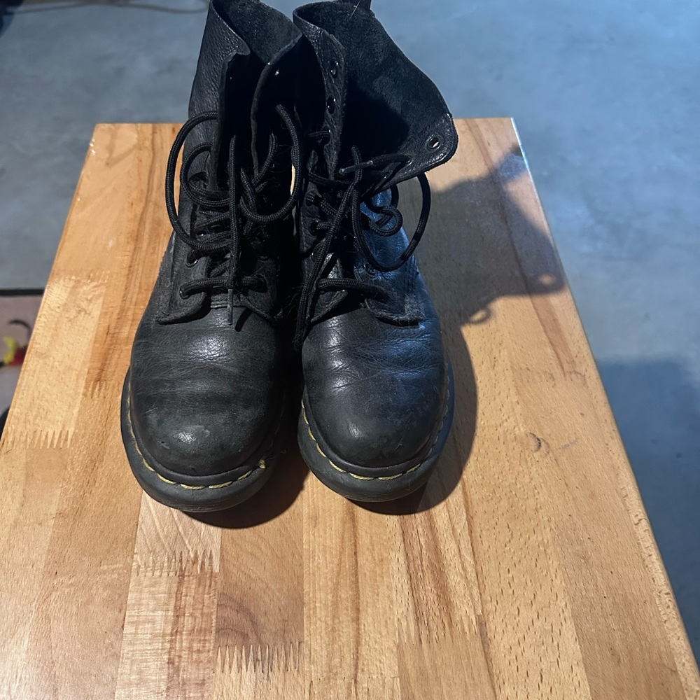 Dr.  Martens Pascal